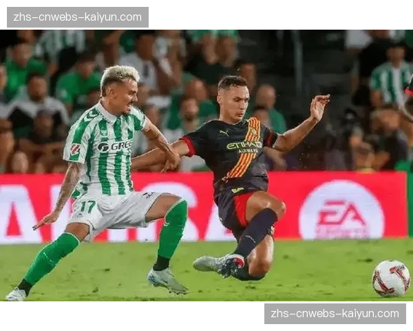 40岁华金替补登场,贝蒂斯主场全体起立向老将致敬 40岁华金替补登场,贝蒂斯主场全体起立向老将致敬