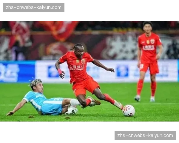 上海海港1-2重庆铜梁龙，15次射门11次角球难掩进攻终结效率低下